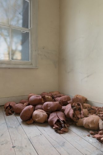 Ex-Votos, 2003-2004, brick clay